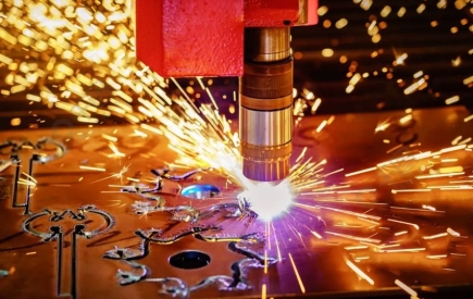 TIẾT GIẢM ĐIỆN NĂNG TRONG MÁY CẮT LASER FIBER: HÉ LỘ BÍ ẨN